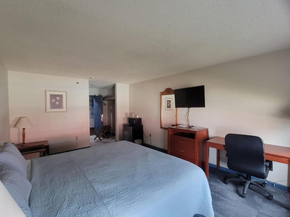 Countryside Inn Nappanee Buitenkant foto