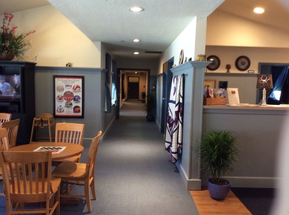 Countryside Inn Nappanee Buitenkant foto