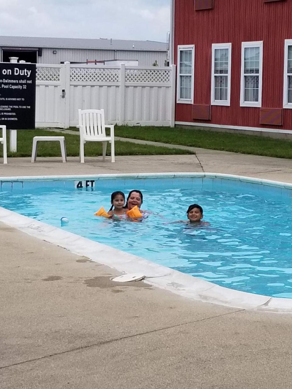 Countryside Inn Nappanee Buitenkant foto